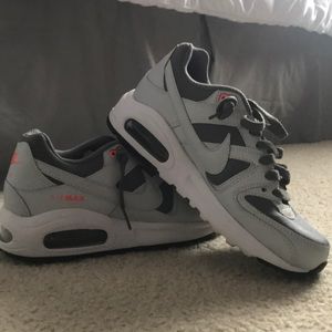 Lightly Worn Nike Airmax